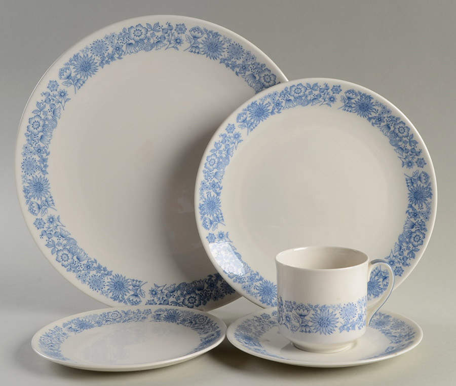 Cranbourne 5 Piece Place Setting by Royal Doulton-1