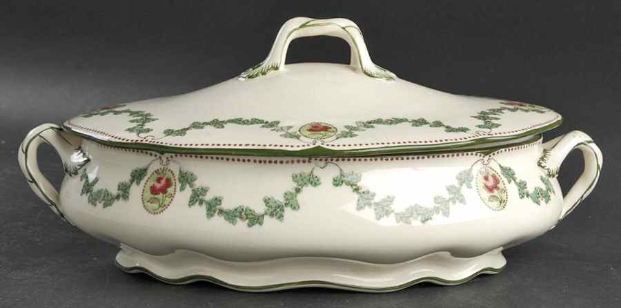 Cynthia Oval Covered Vegetable by Royal Doulton-1