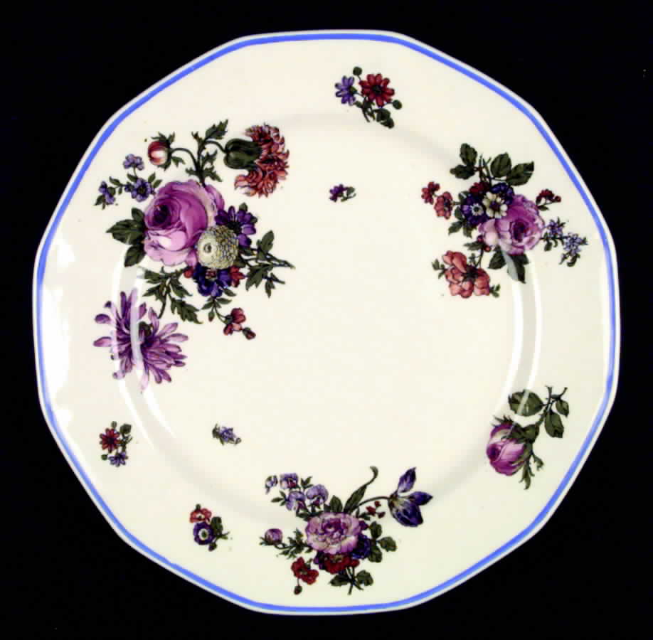 D3823 Dinner Plate by Royal Doulton-1