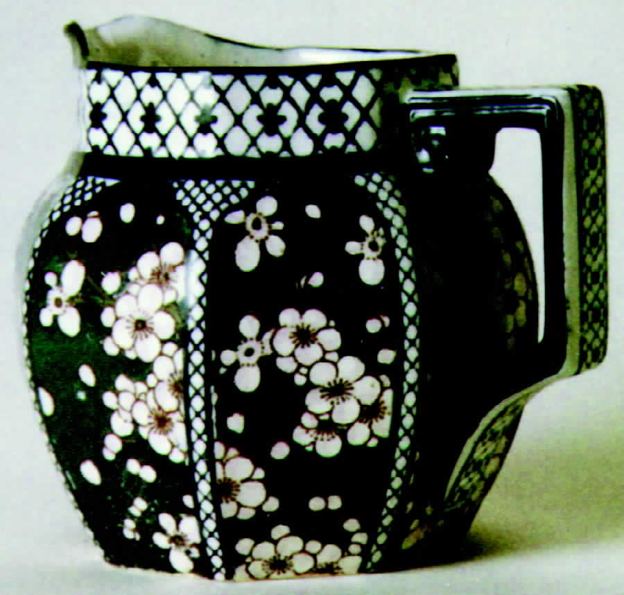 D3833 Pitcher by Royal Doulton-1