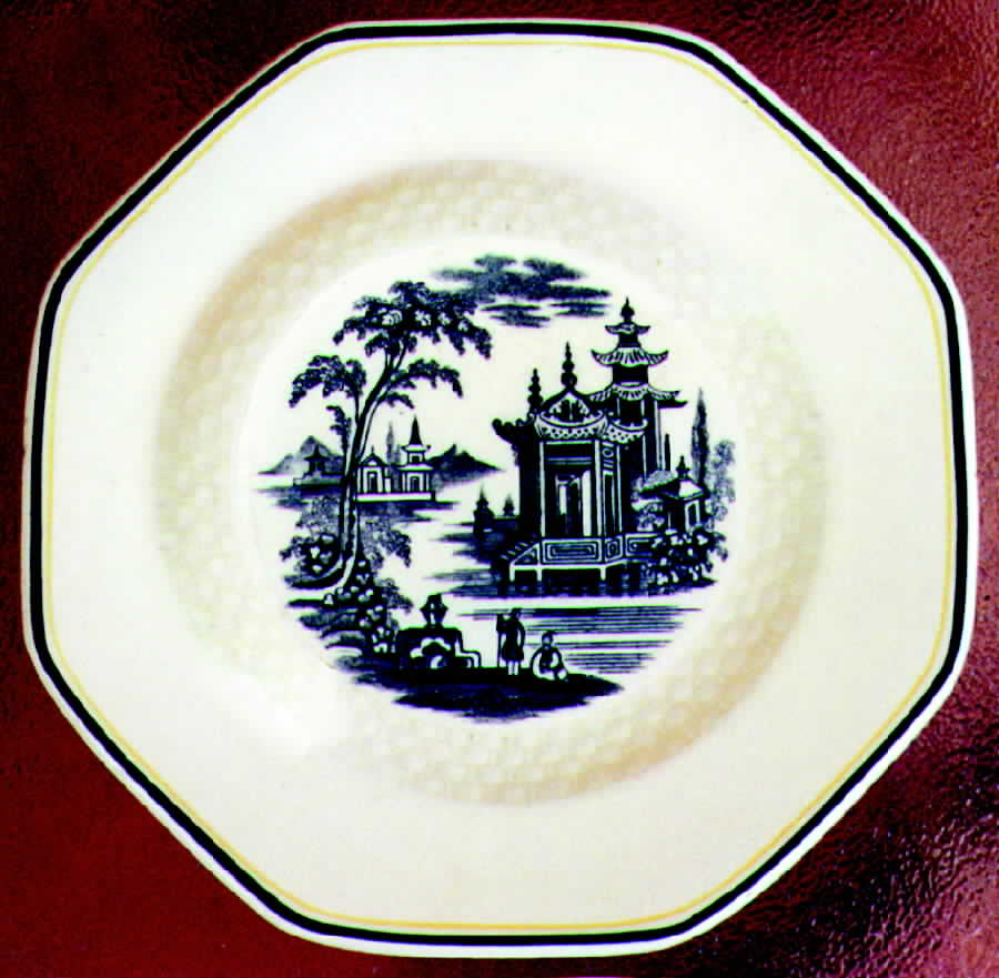 D4781 Dinner Plate by Royal Doulton-1