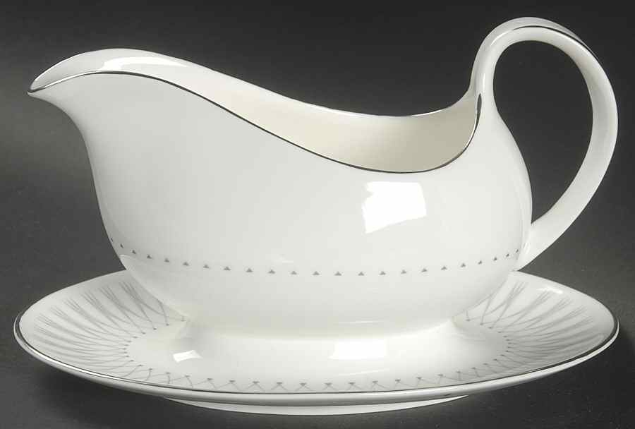 Debut Gravy Boat with Attached Underplate by Royal Doulton-1