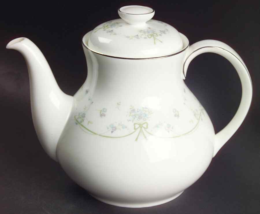 Demure Teapot & Lid by Royal Doulton-1