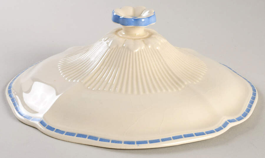 The Durham Lid for Round Vegetable by Royal Doulton-1