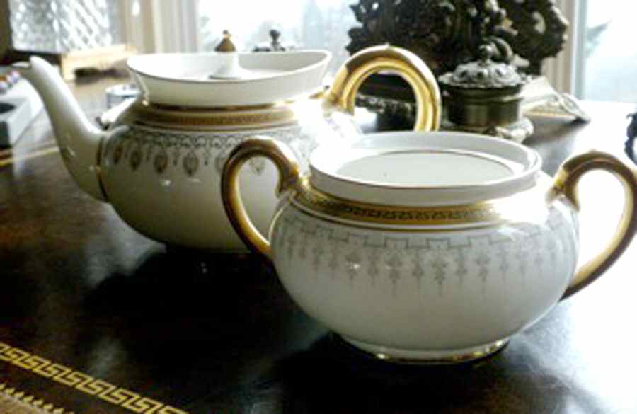 E2068 Sugar Bowl No Lid by Royal Doulton-1