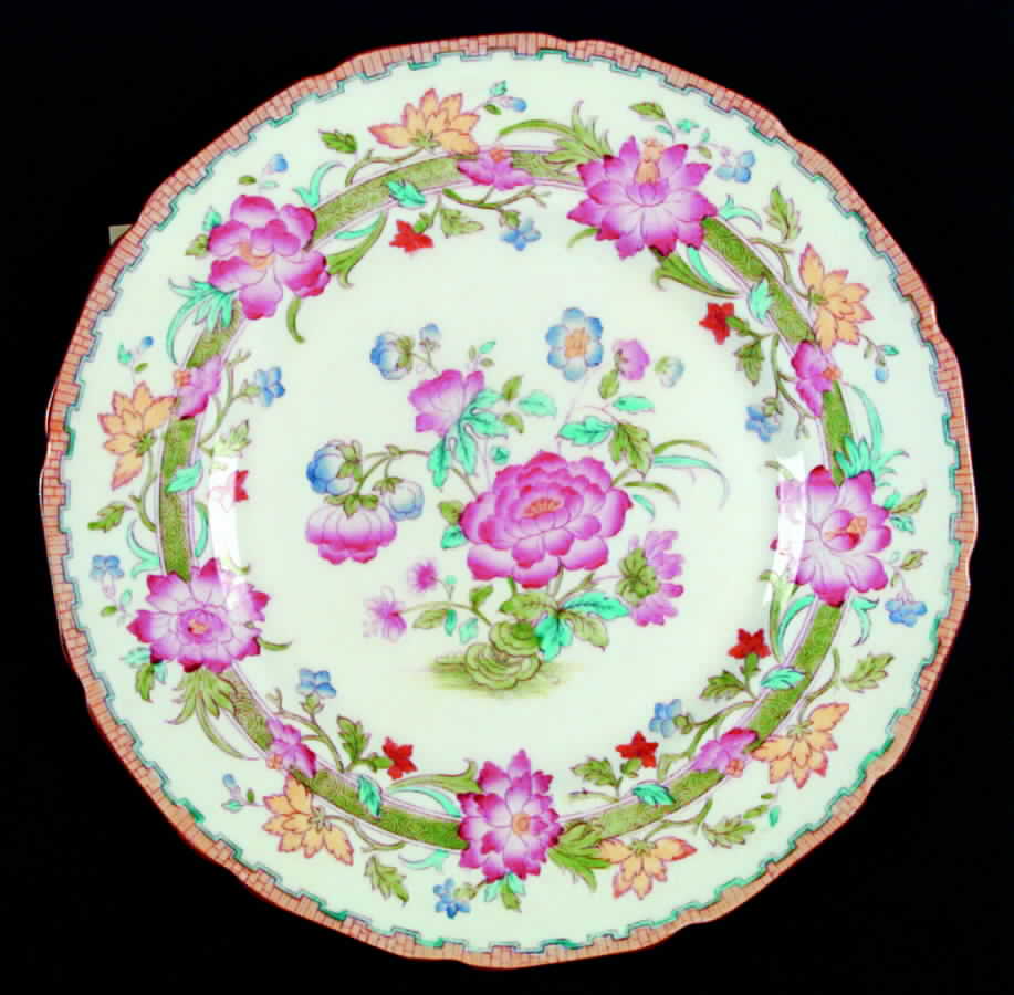 E2924 (Scalloped) Dinner Plate by Royal Doulton-1