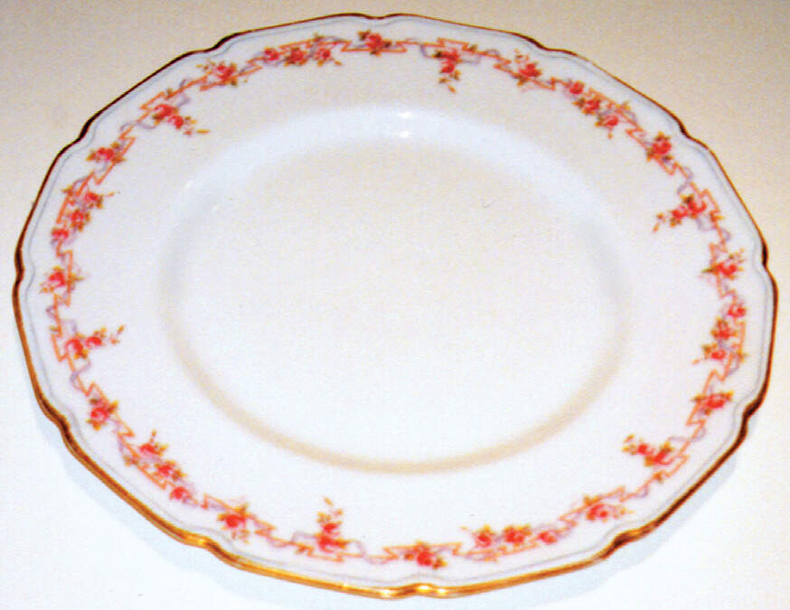 E4773 Dinner Plate by Royal Doulton-1