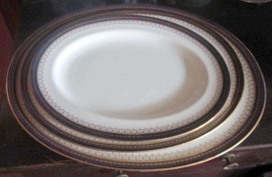E5080 19" Oval Serving Platter by Royal Doulton-1