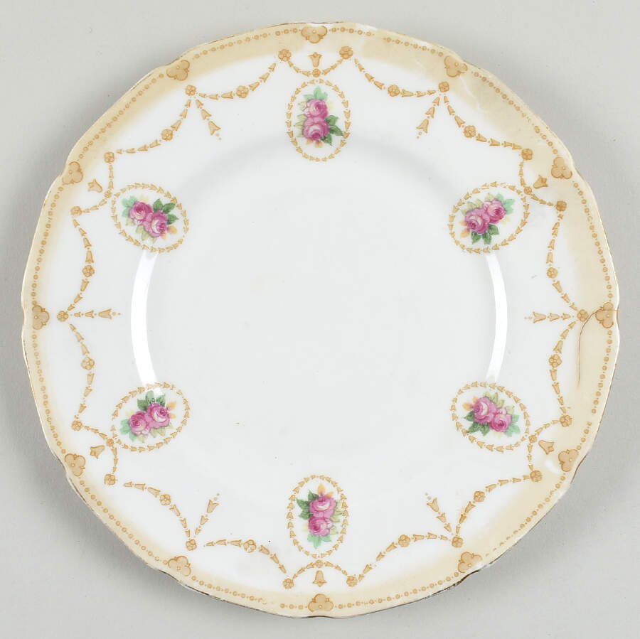 E5437 Luncheon Plate by Royal Doulton-1