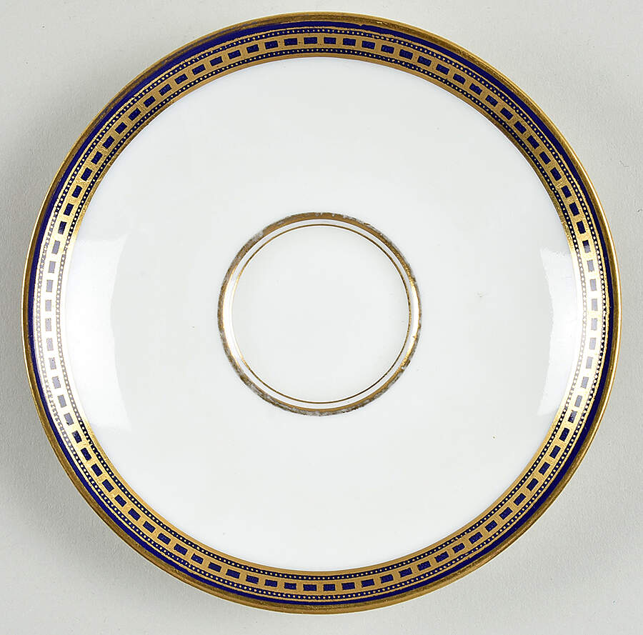 E5655 Saucer by Royal Doulton-1