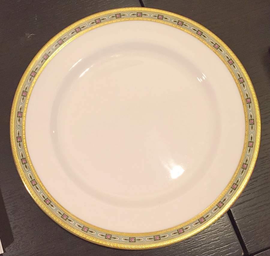 E9170 Dinner Plate by Royal Doulton-1