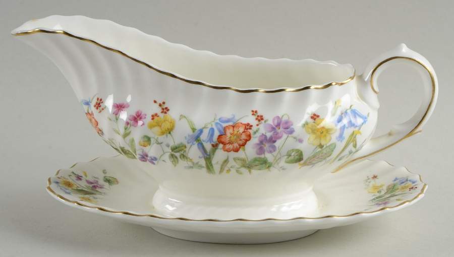 Easter Morn Gravy Boat with Attached Underplate by Royal Doulton-1