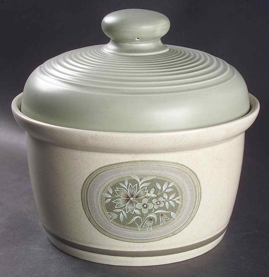 Earthflower 2.5 Qt Round Covered Casserole by Royal Doulton-1