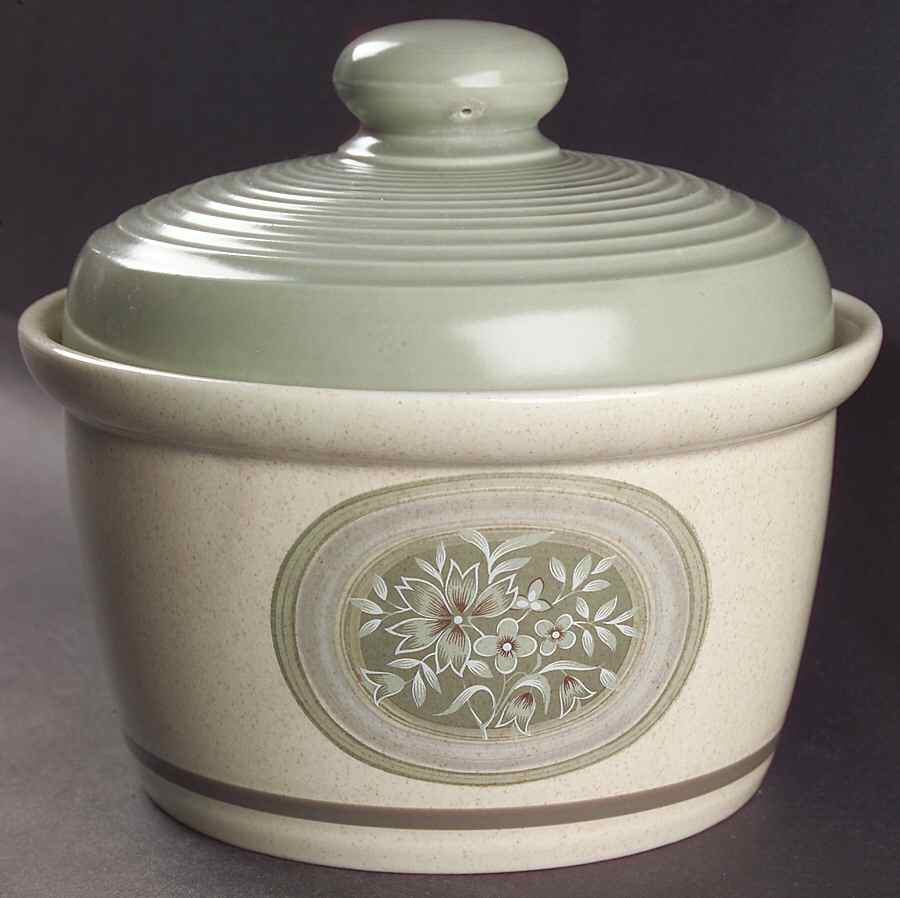Earthflower 1.5 Qt Round Covered Casserole by Royal Doulton-1
