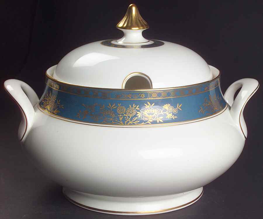 Earlswood Tureen &  Lid by Royal Doulton-1