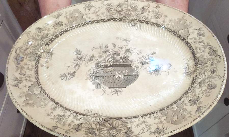 Elaine (Gray, Swirl) 12" Oval Serving Platter by Royal Doulton-1