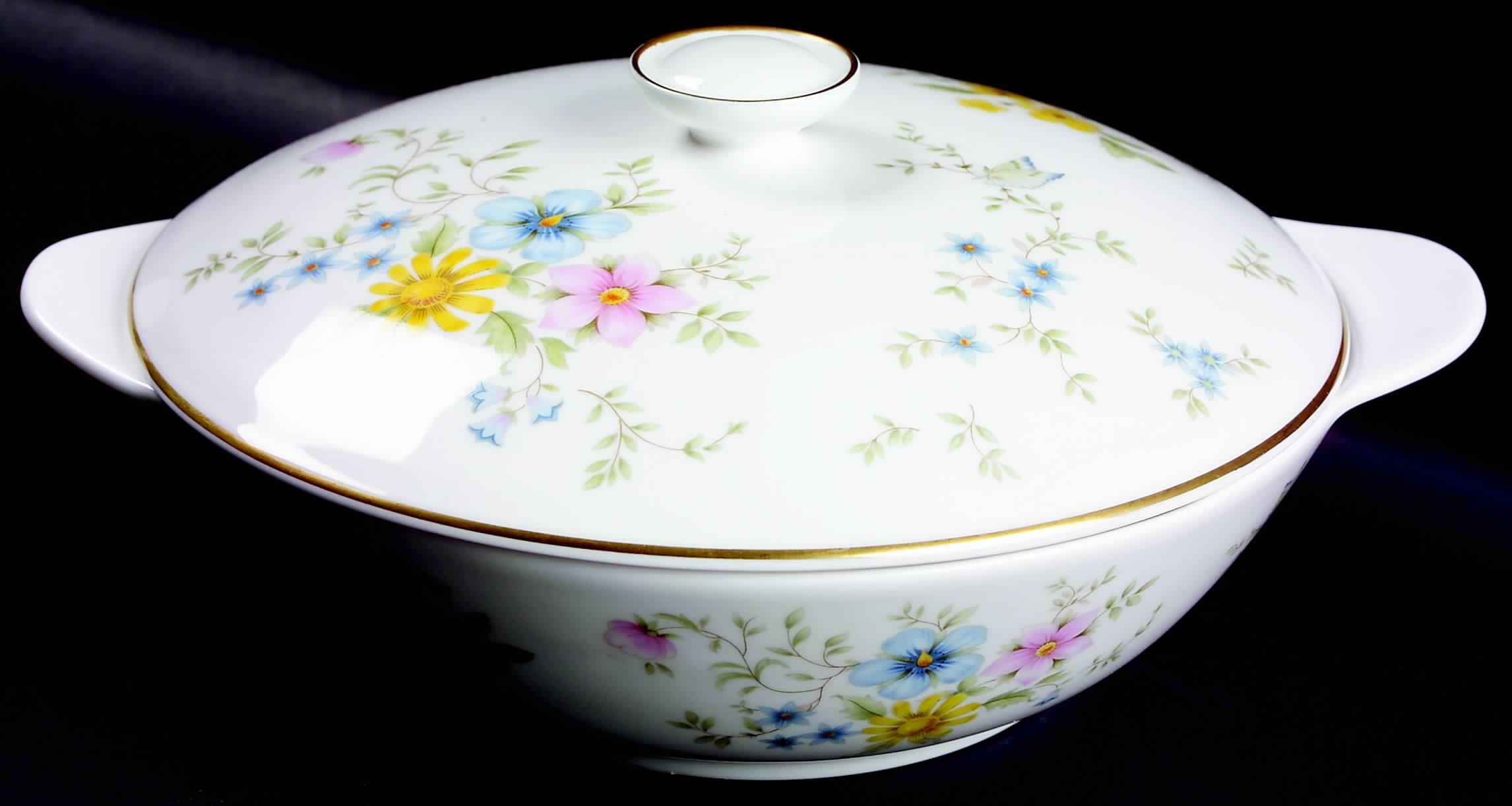 Elegy Round Covered Vegetable by Royal Doulton-1