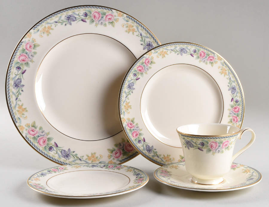 Eleanor 5 Piece Place Setting by Royal Doulton-1