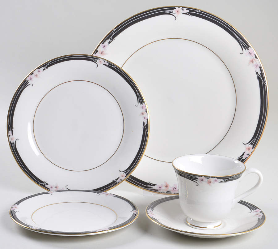 Enchantment 5 Piece Place Setting by Royal Doulton-1