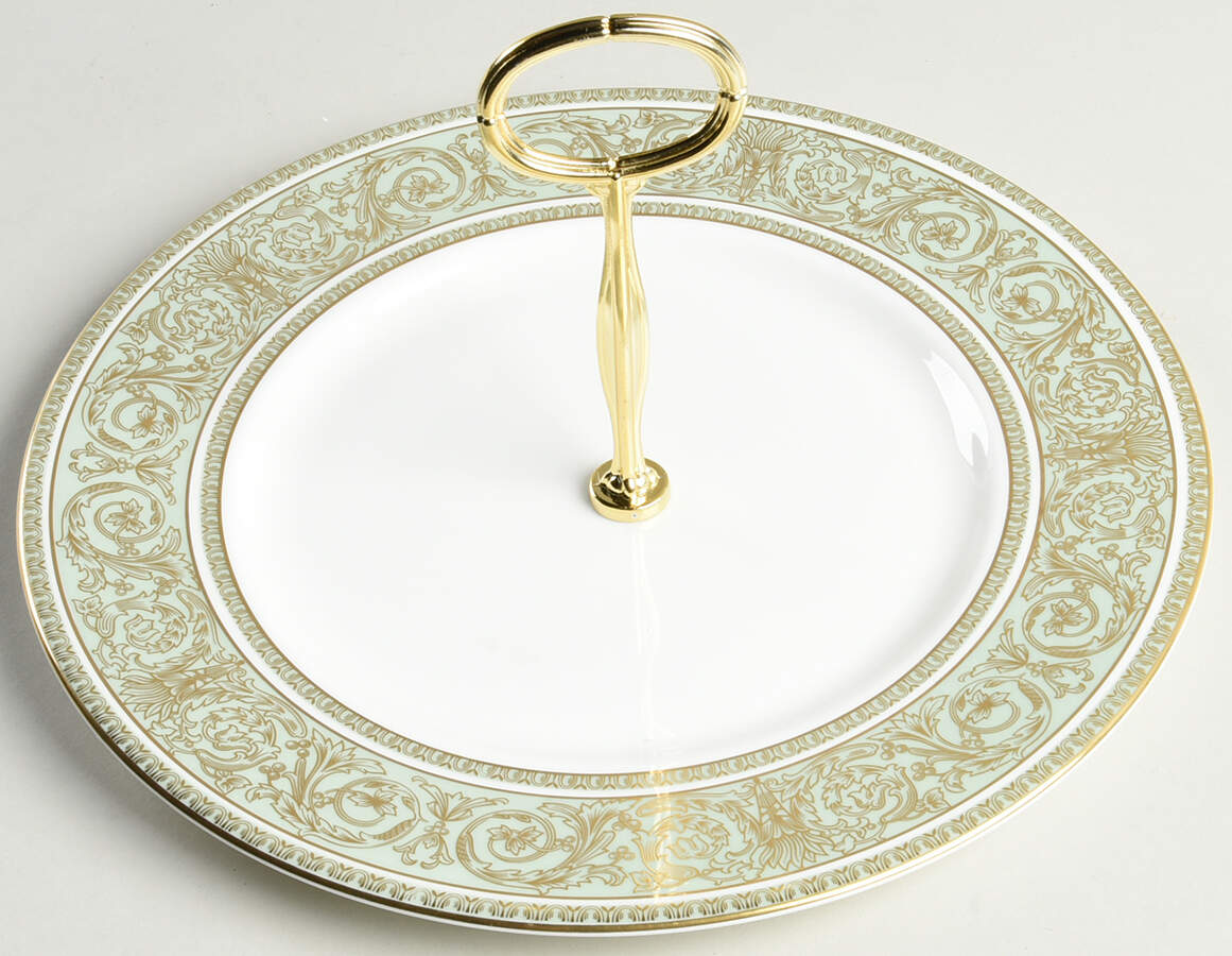 English Renaissance Round Serving Plate with Center Handle (Dp) Hc by Royal Doulton-1