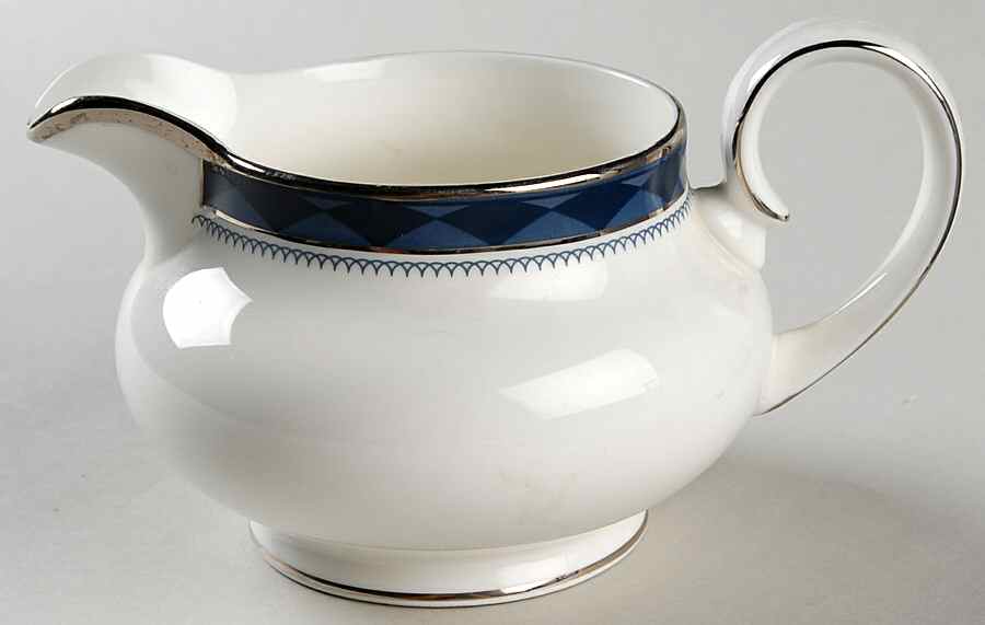 Eton Gravy Boat by Royal Doulton-1