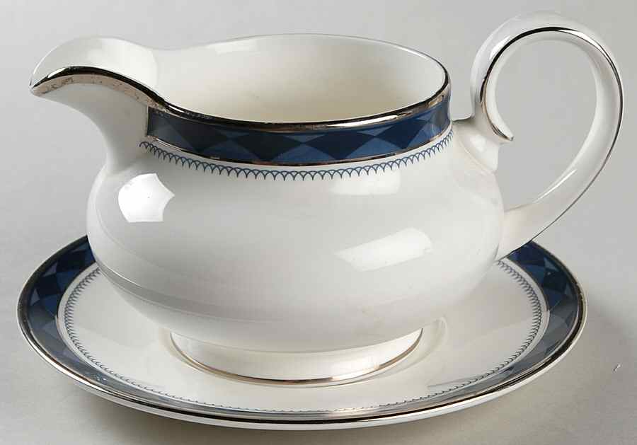 Eton Gravy Boat & Underplate by Royal Doulton-1