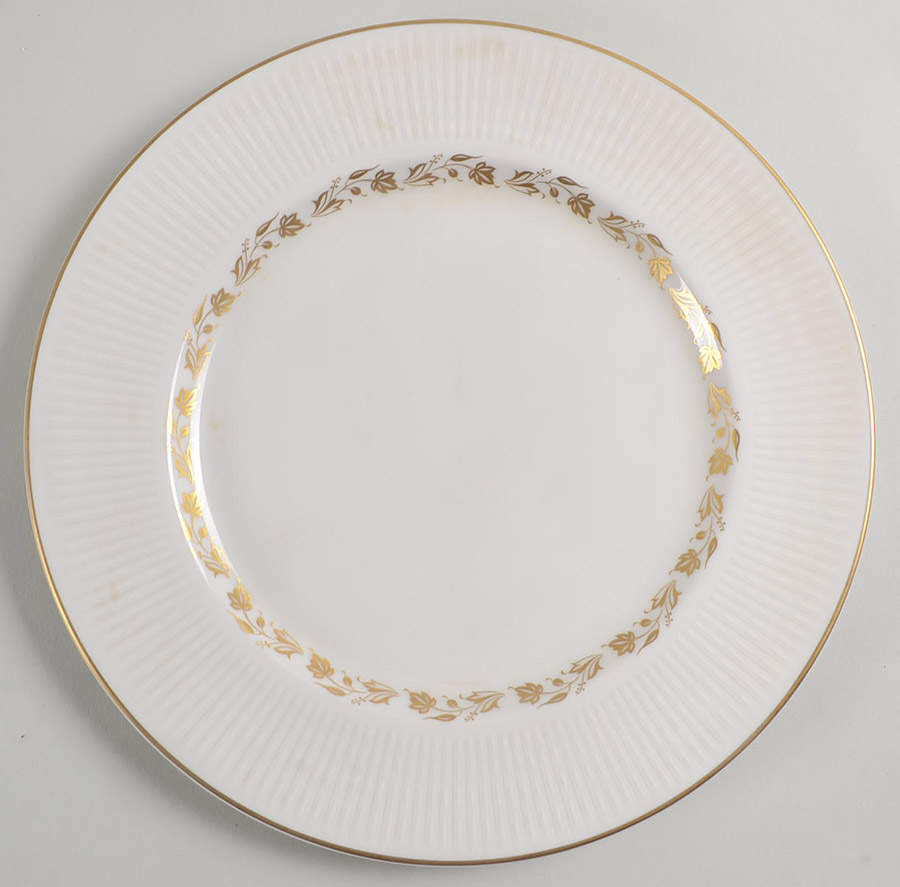 Fairfax Dinner Plate by Royal Doulton-1