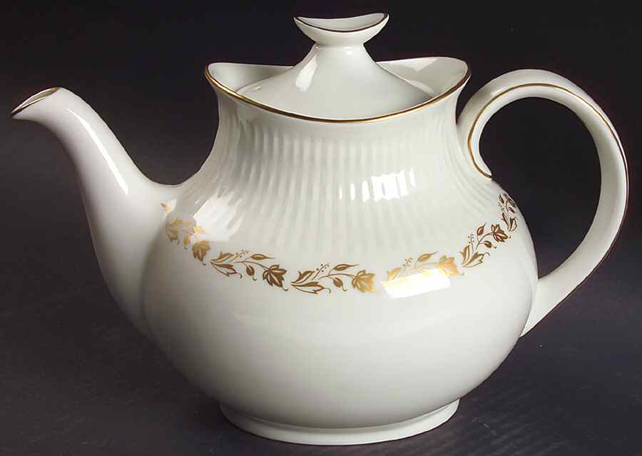 Fairfax Teapot & Lid by Royal Doulton-1