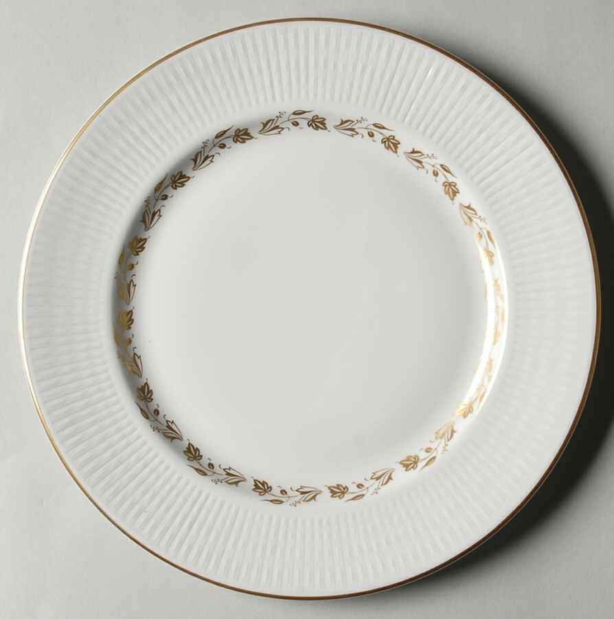 Fairfax Luncheon Plate by Royal Doulton-1