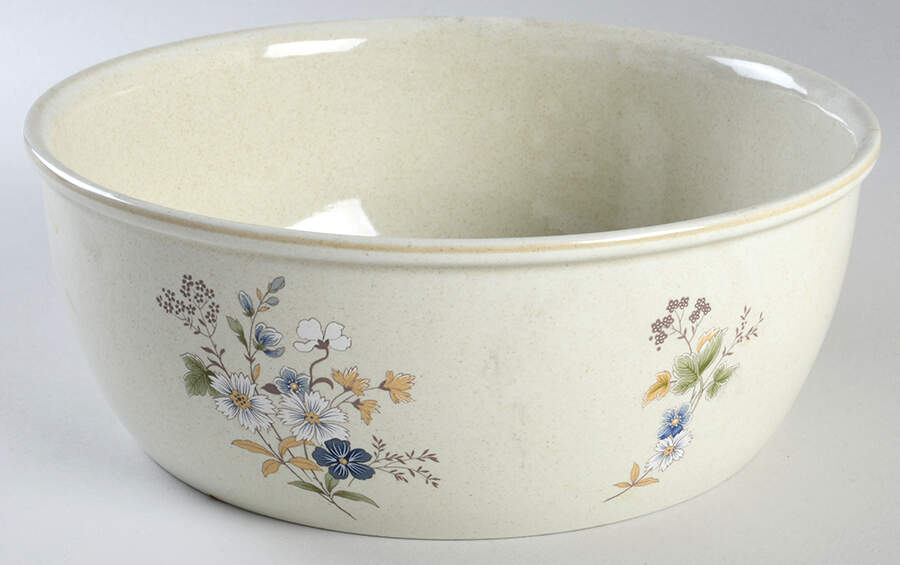 Fairford 9" Salad Serving Bowl by Royal Doulton-1