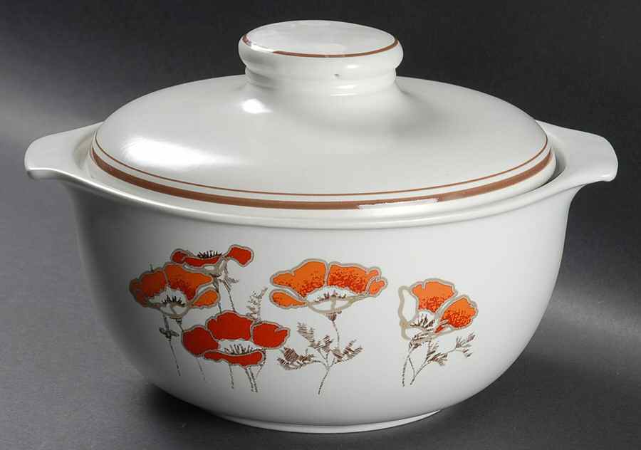 Fieldflower 2.5 Qt Round Covered Casserole by Royal Doulton-1