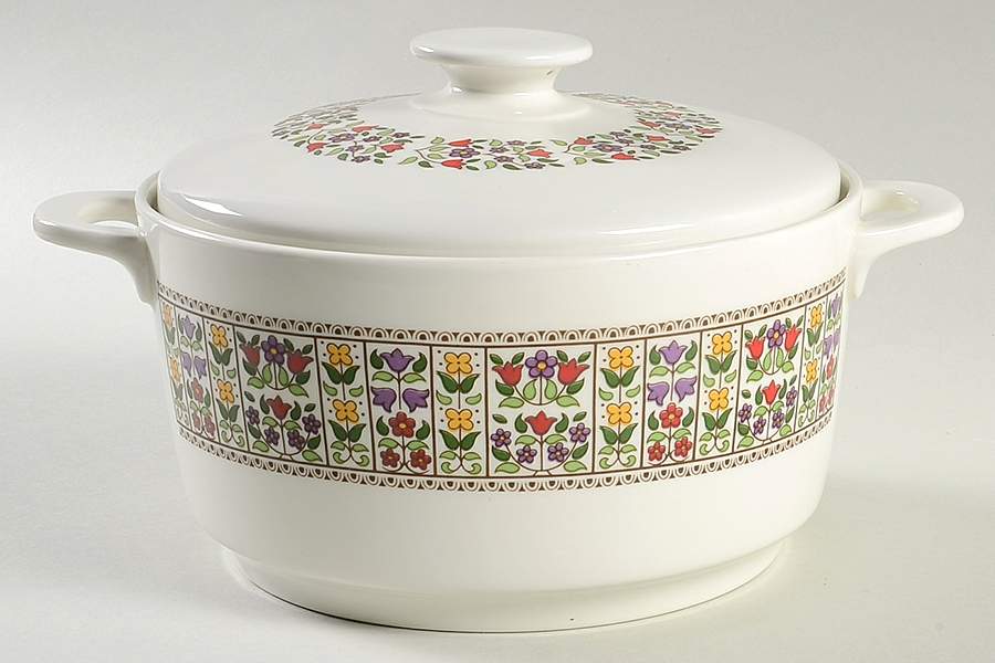 Fireglow 2 Qt Round Covered Casserole by Royal Doulton-1