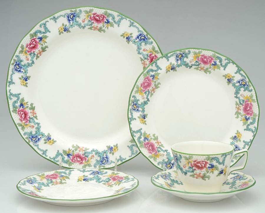 Floradora Green 40 Piece Estate Set by Royal Doulton-1