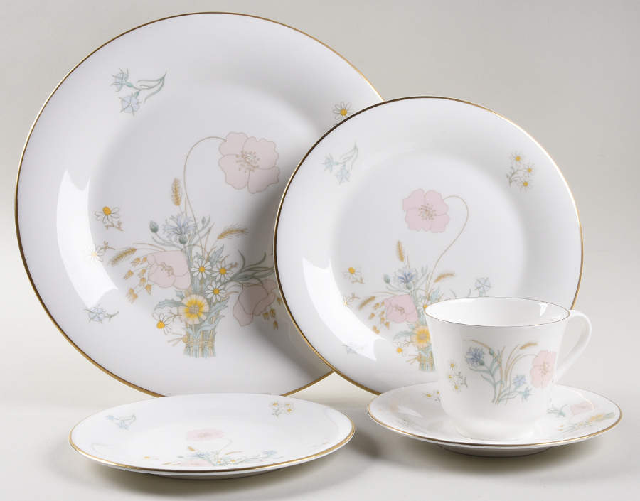 Flirtation 5 Piece Place Setting by Royal Doulton-1