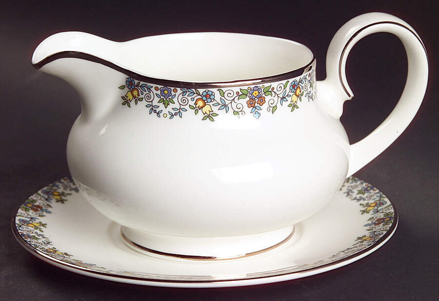 Flowerlace Gravy Boat & Underplate by Royal Doulton-1