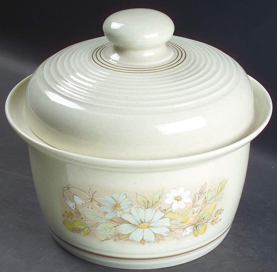 Florinda 2.25 Qt Round Covered Casserole by Royal Doulton-1