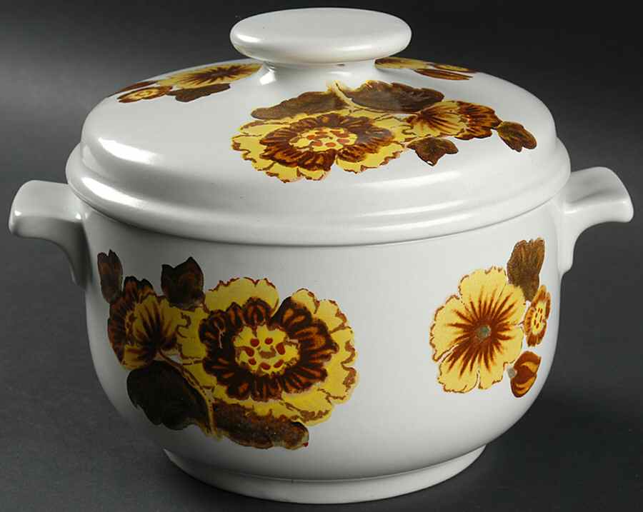 Forest Glen 1.25 Qt Round Covered Casserole by Royal Doulton-1