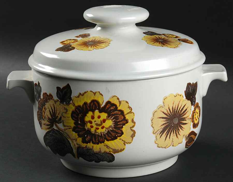 Forest Glen 2 Qt Round Covered Casserole by Royal Doulton-1