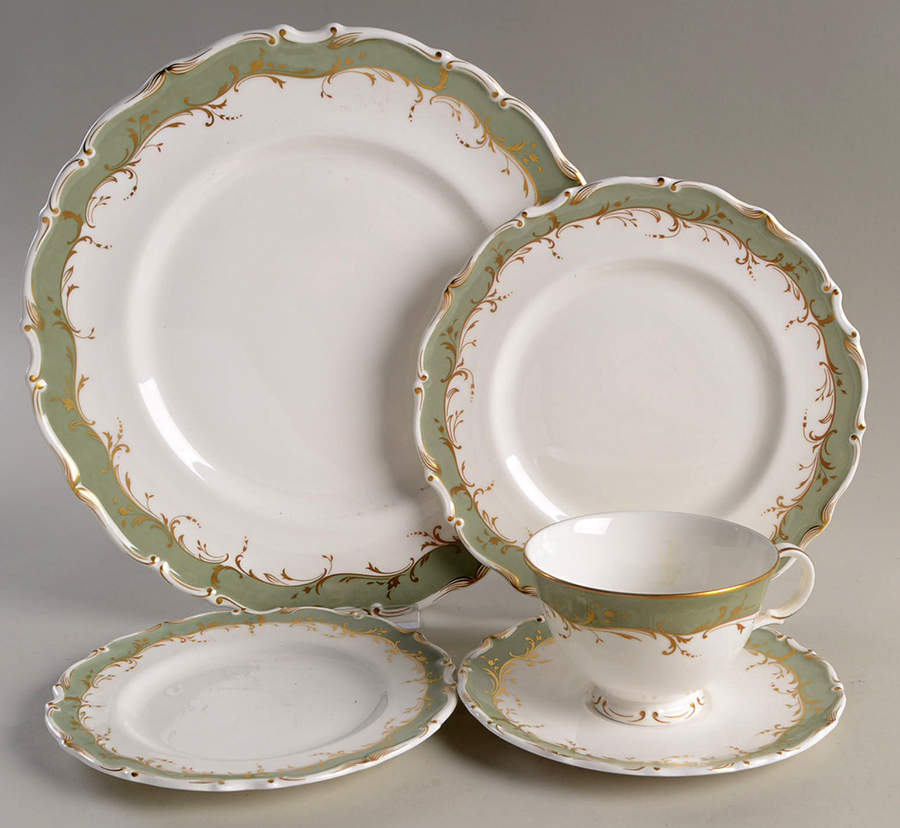 Fontainebleau Green 5 Piece Place Setting by Royal Doulton-1