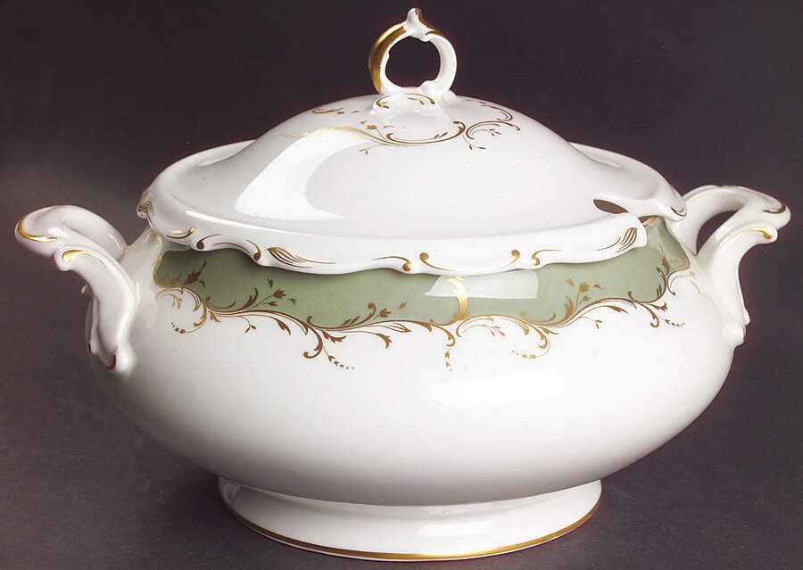 Fontainebleau Green Tureen &  Lid by Royal Doulton-1