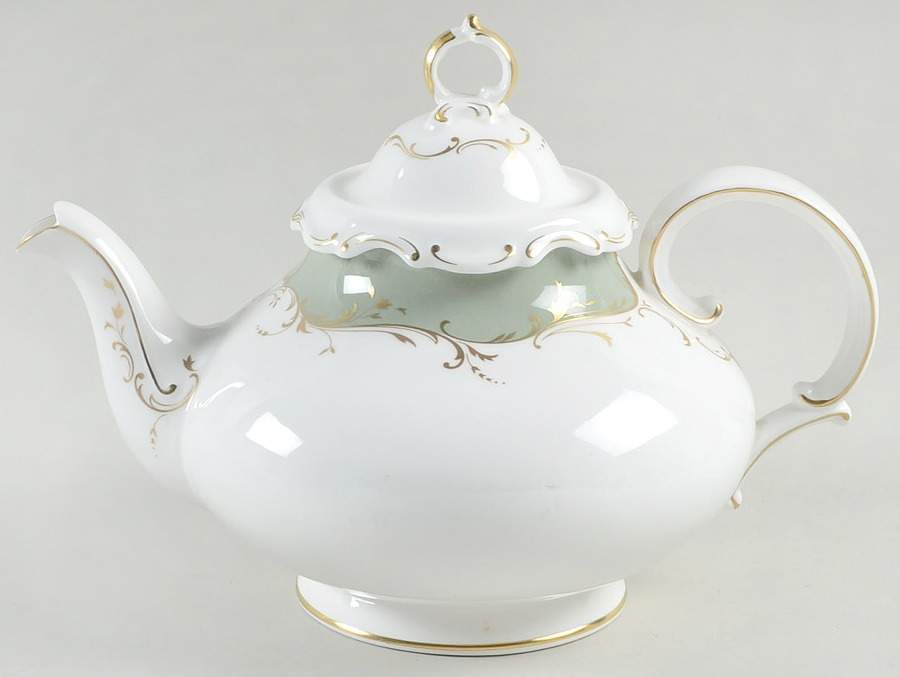 Fontainebleau Green Teapot & Lid by Royal Doulton-1