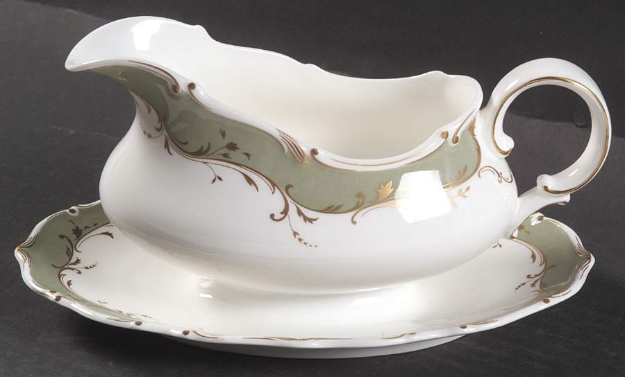 Fontainebleau Green Gravy Boat with Attached Underplate by Royal Doulton-1