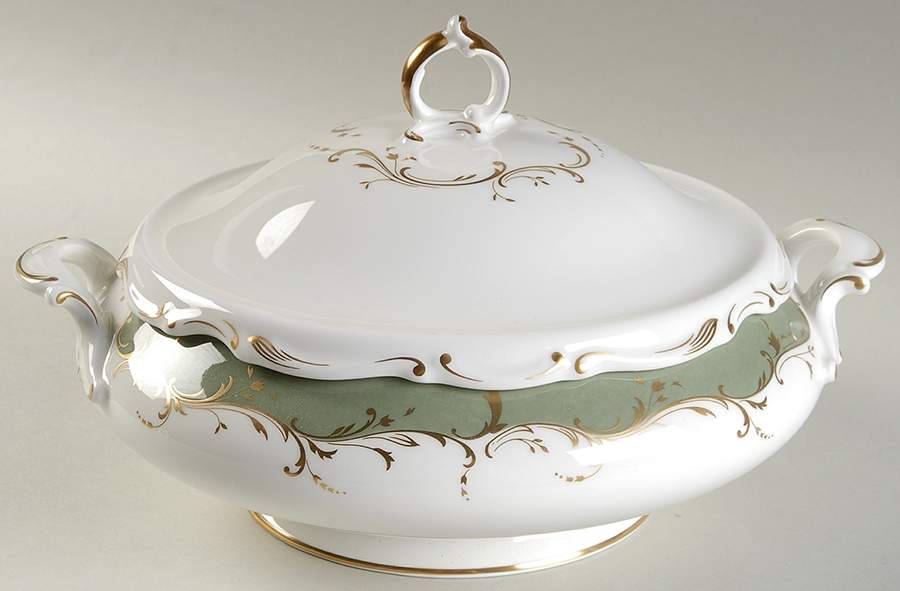 Fontainebleau Green Round Covered Vegetable by Royal Doulton-1