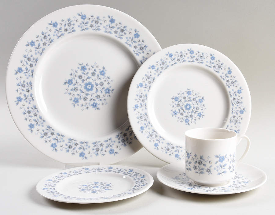 Galaxy 5 Piece Place Setting by Royal Doulton-1