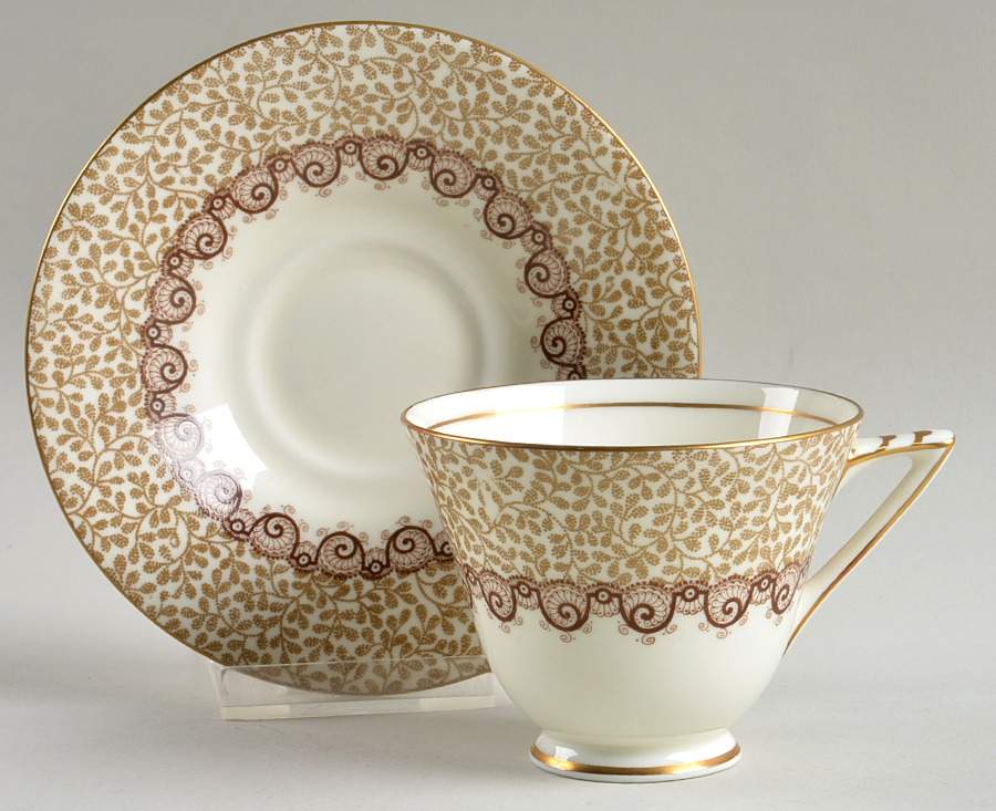 Gaythorne Footed Cup & Saucer Set by Royal Doulton-1