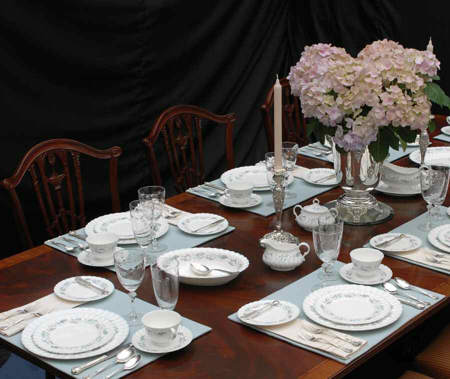 Glen Auldyn 46 Piece Estate Set by Royal Doulton-1
