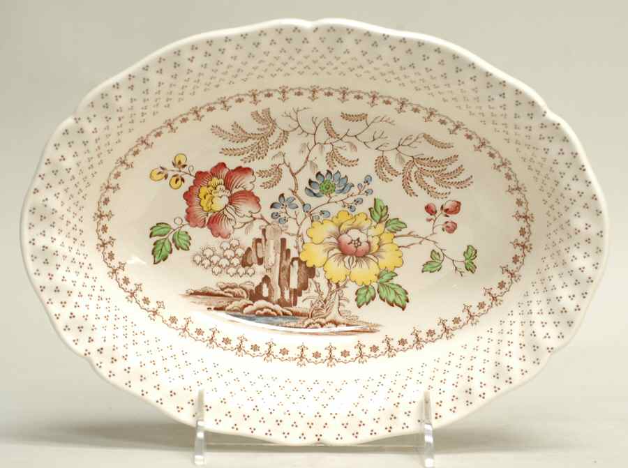 Grantham 9" Oval Vegetable Bowl by Royal Doulton-1