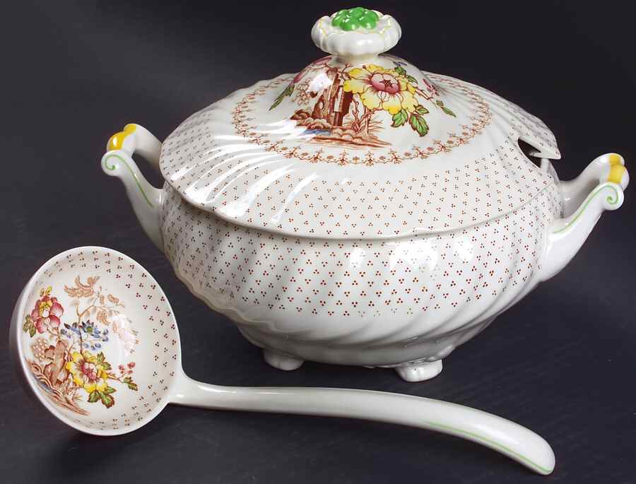 Grantham Tureen & Lid w/Ladle by Royal Doulton-1