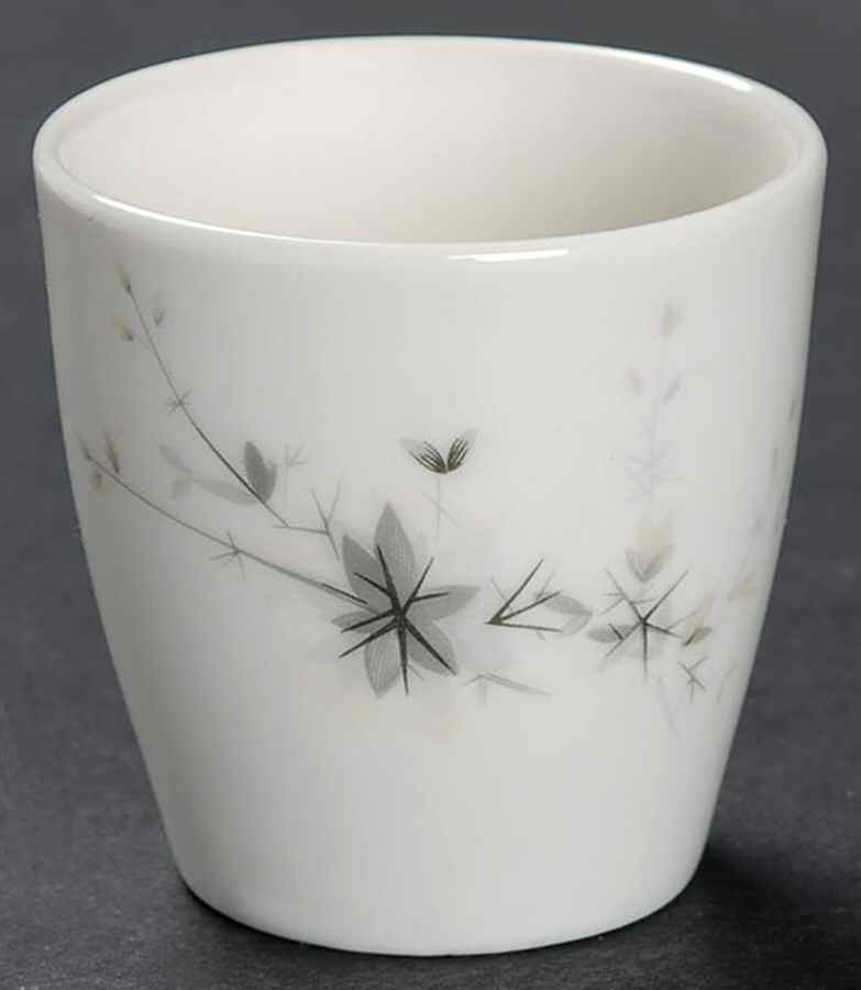 Greenbrier Single Egg Cup by Royal Doulton-1