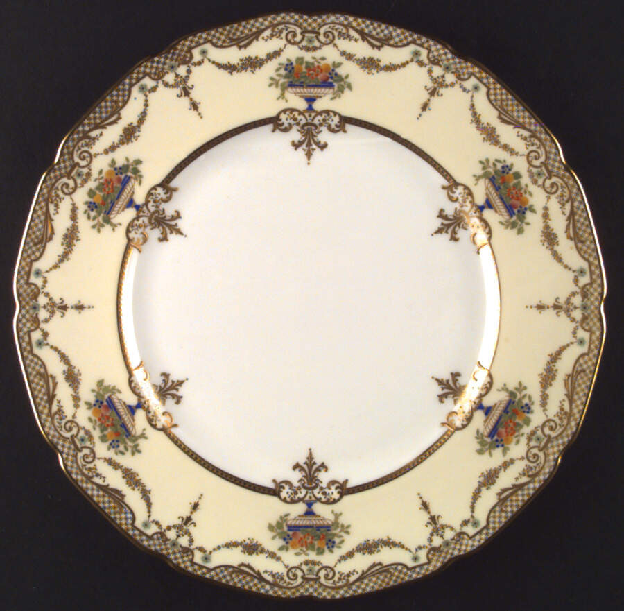 H1250(Scalloped) Dinner Plate by Royal Doulton-1